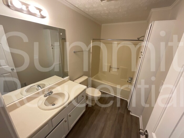 Building Photo - 2784 Coventry Green SE