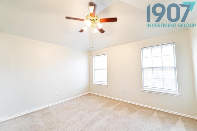 Building Photo - 805 Sequoyah Trail