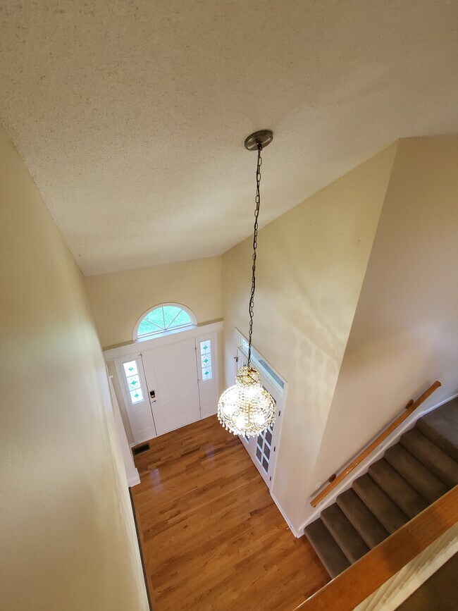 Building Photo - 14612 S Hallet St