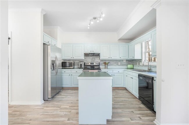 Building Photo - 812 Pinder Point Ct