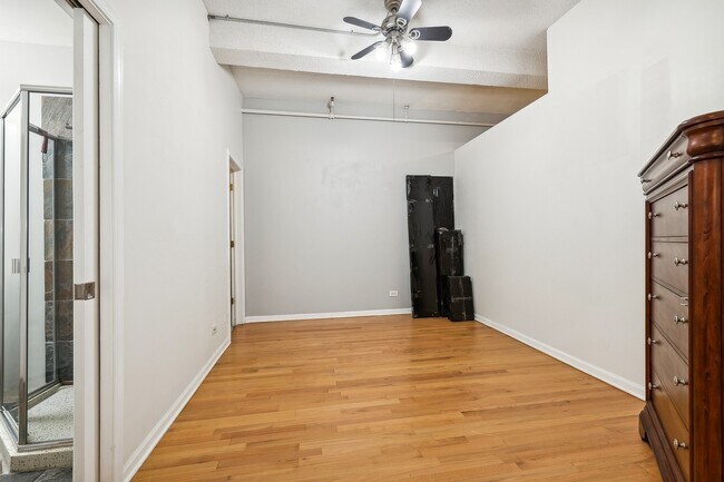 Building Photo - 161 W Harrison St