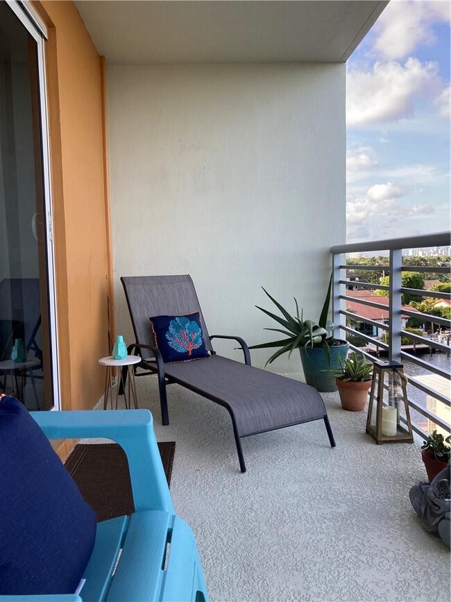 Building Photo - 2900 NE 30th St