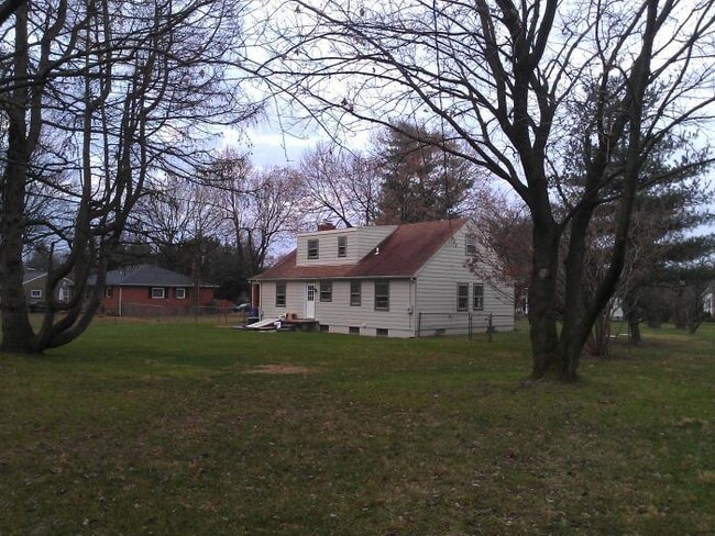 Building Photo - 7933 Old Seventh St