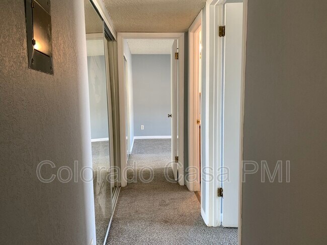 Building Photo - 3440 Parkmoor Village Dr
