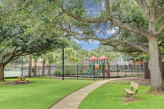 Building Photo - 1107 Country Pl Dr