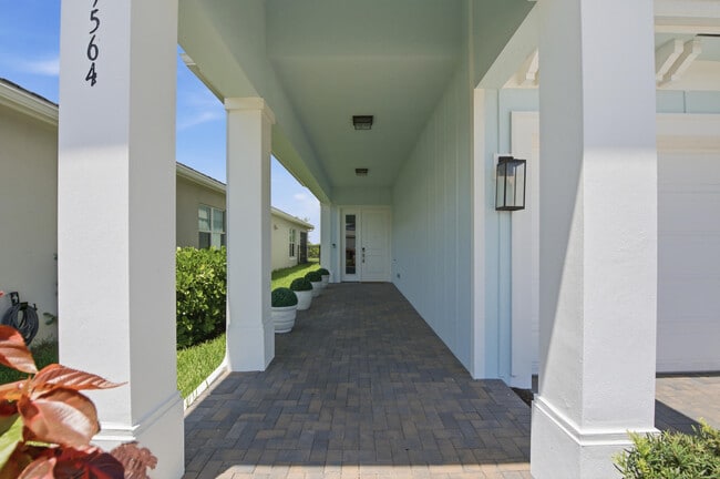 Building Photo - 19564 Broad Shore Walk