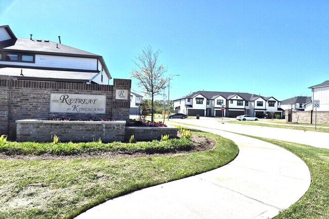Building Photo - 27950 Western Crk Ct