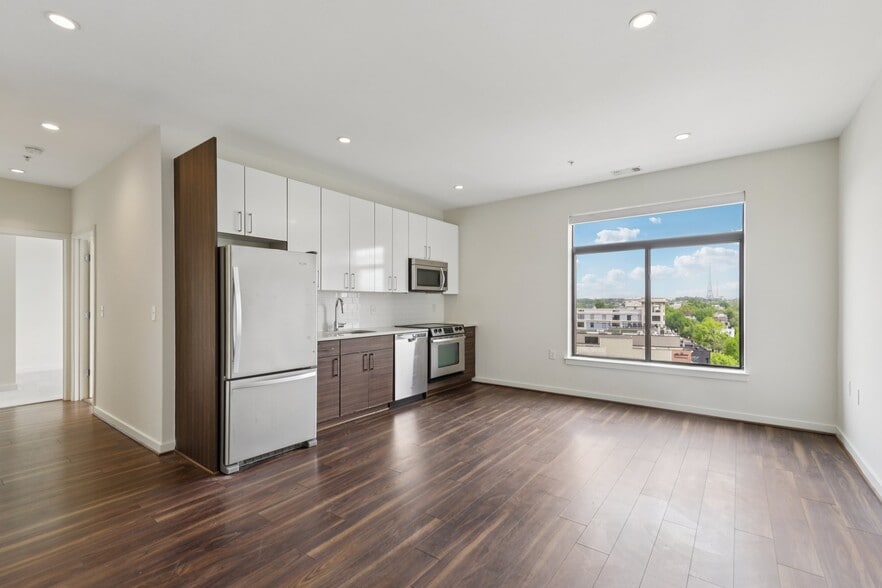 Building Photo - Fahrenheit Apartments