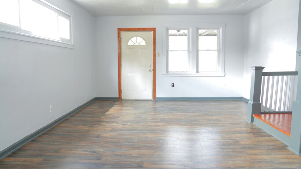 Building Photo - 3406 Beechwood Blvd