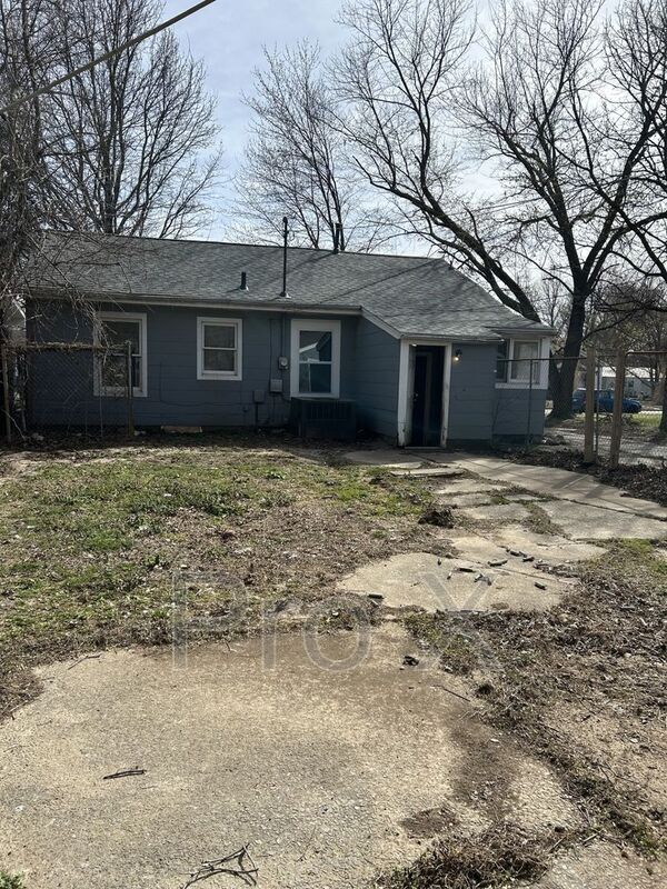 Building Photo - 112 W 23rd St