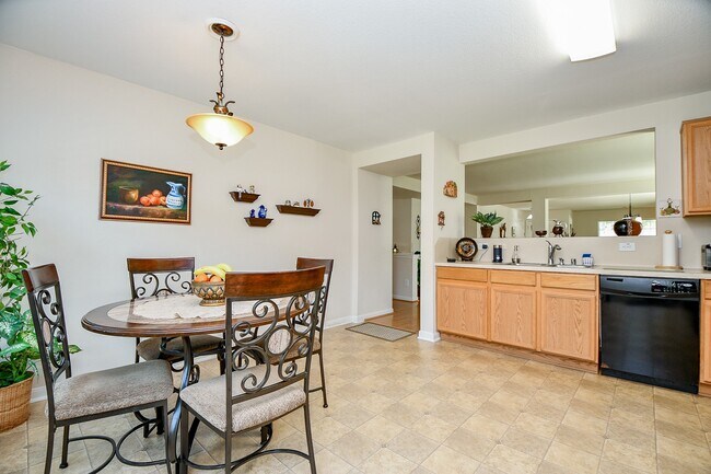 Building Photo - 18114 Waverly Hollow Ln