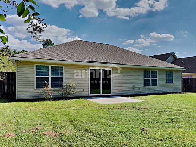 Building Photo - 61 Carlisle Ln