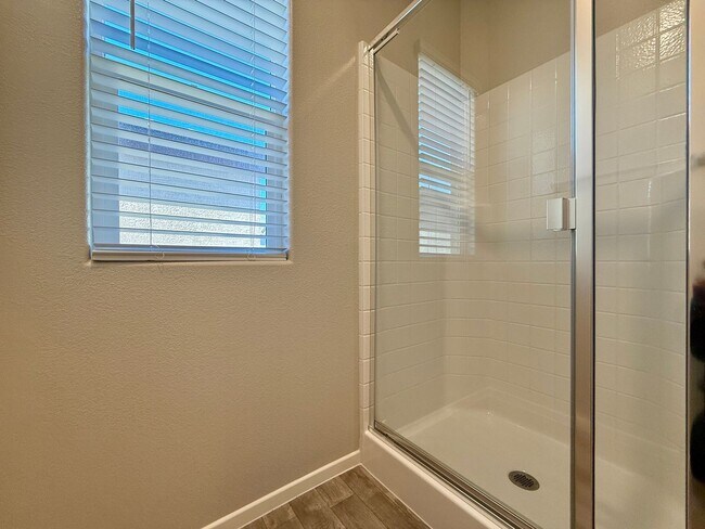 Building Photo - Northwest/ Aliante Area - Newer Townhome 3BD, PRIVATE YARD, ATTACHED GARAGE, ACROSS FROM POOL