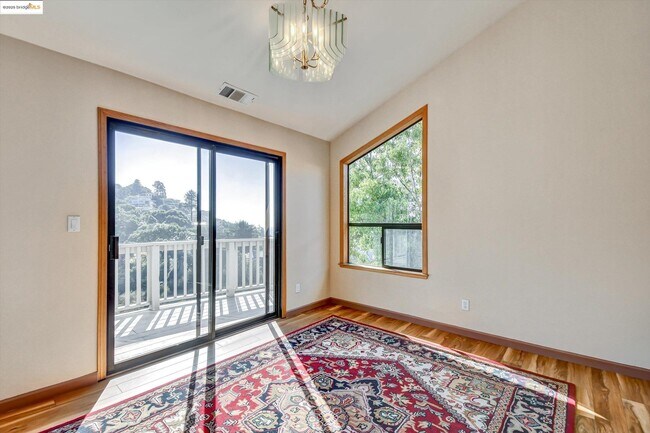 Building Photo - 616 Gravatt Dr