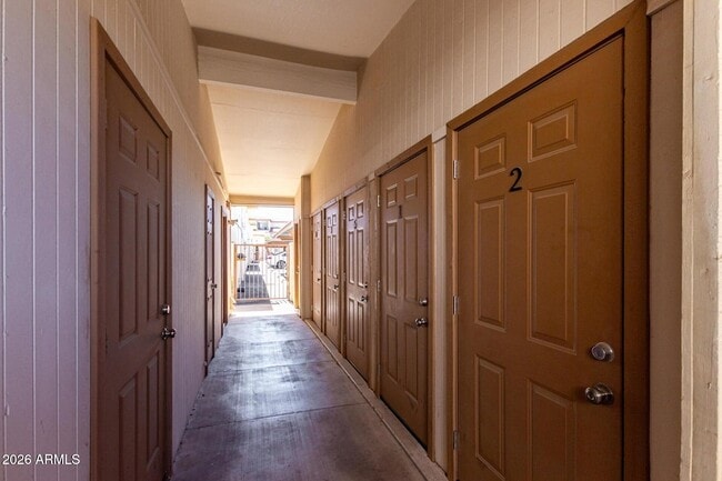 Building Photo - 4848 N Woodmere Fairway