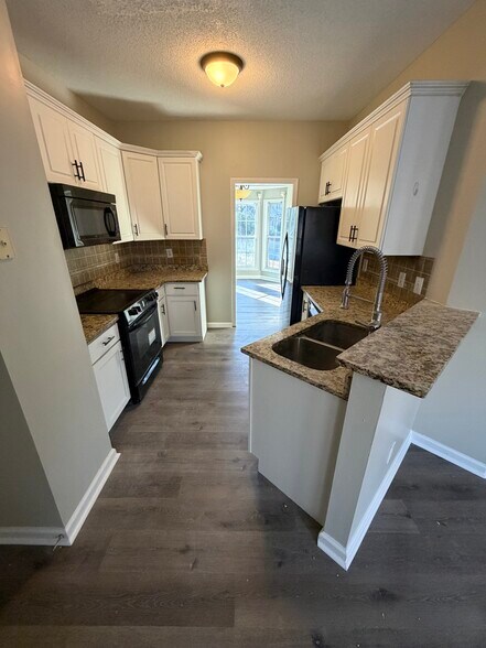 Building Photo - 210 Northridge drive