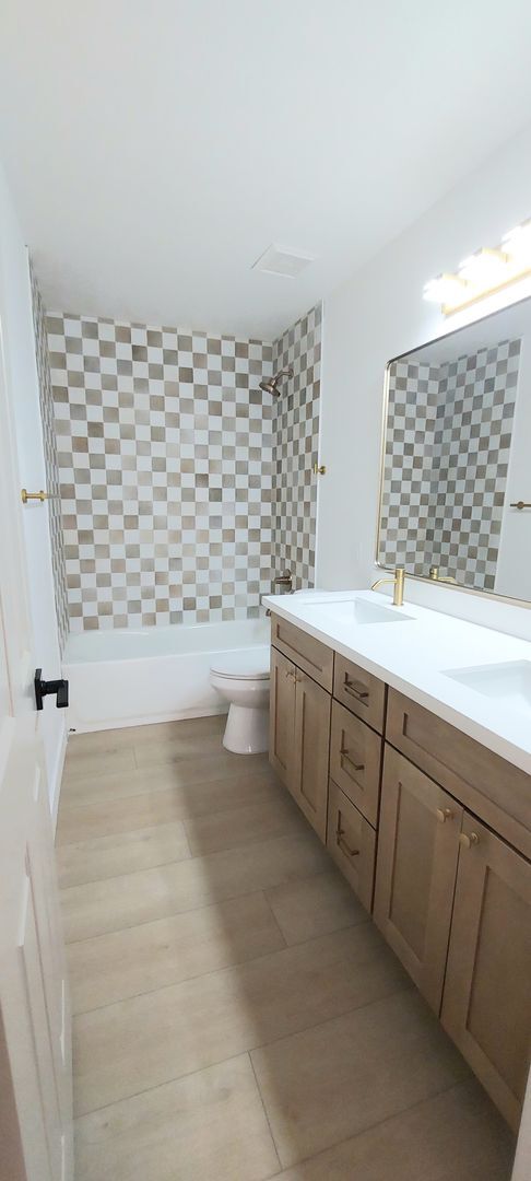 Building Photo - *JUST REMODELED* DONT MISS OUT ON THIS 4 BEDROOM 2 BATH ** PRIME CHANDLER LOCATION