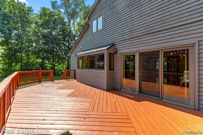 Building Photo - 18990 Beck Rd