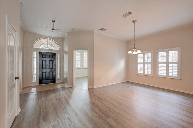 Building Photo - 6923 Grants Hollow Ln