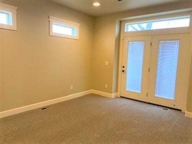 Building Photo - A Secluded, Adorable and Perfect 3 Bedroom Home Now Available!