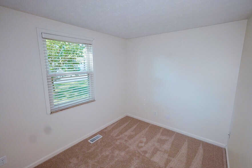 Building Photo - 8711 Blessing Dr