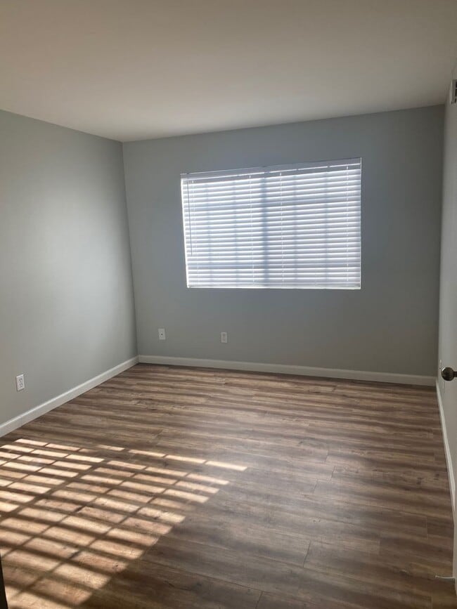 Building Photo - COMING SOON - Beautiful Condo in the Heart of Vibrant San Diego!