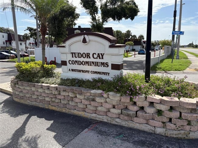 Primary Photo - 9218 Tudor Dr