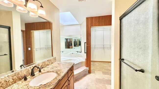 Building Photo - Amazing Location & Sprawling Country Living at its Very Best in this Beautiful Single-Story Home ...