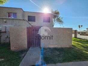 Building Photo - 4264 N 68th Dr