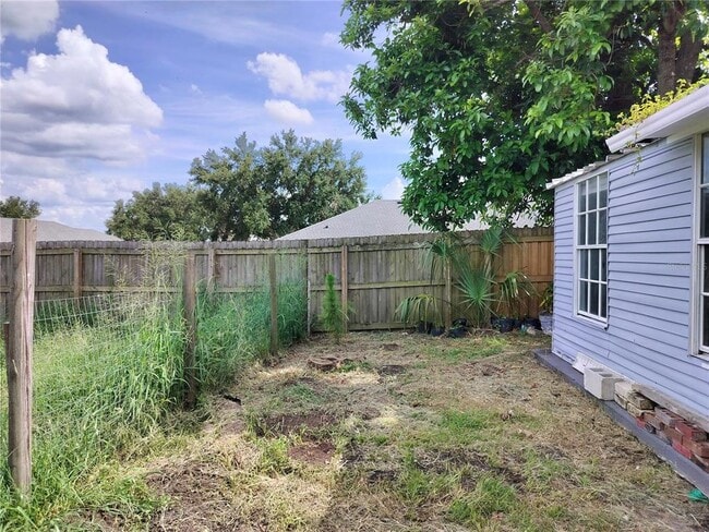 Building Photo - 3635 State Rd 60