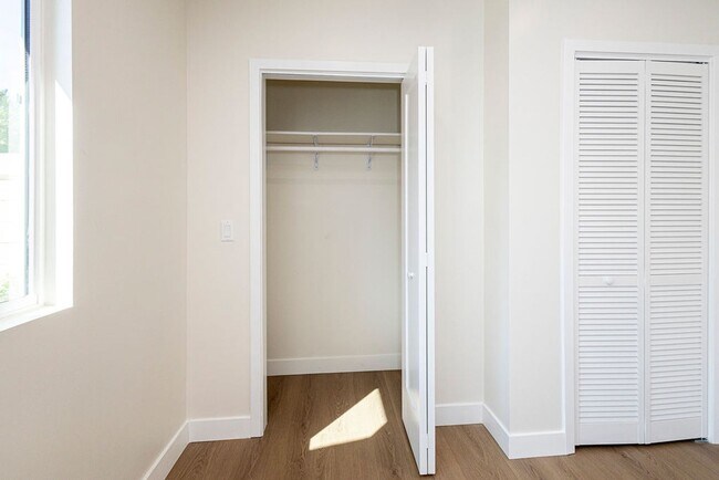 Building Photo - Keystone