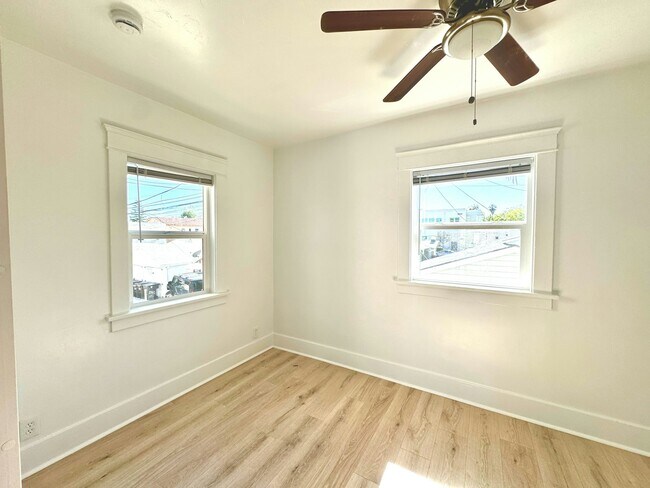 Building Photo - 279 Redondo Ave
