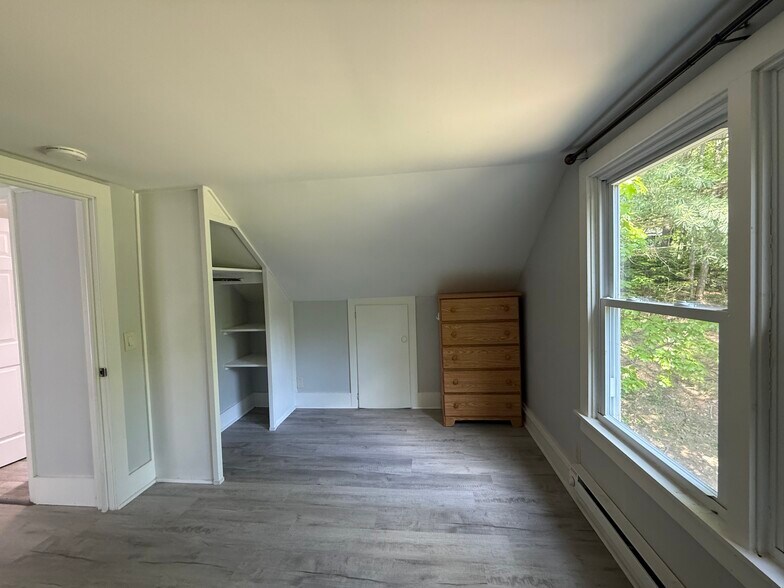 Building Photo - 1686 Slaterville Rd