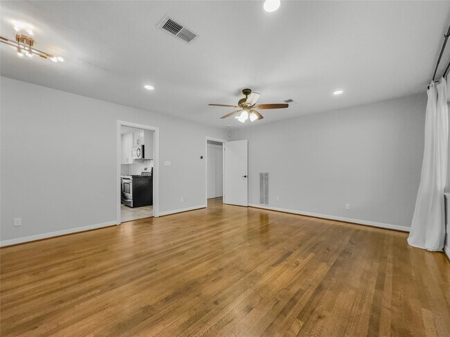 Building Photo - 4234 T C Jester Blvd