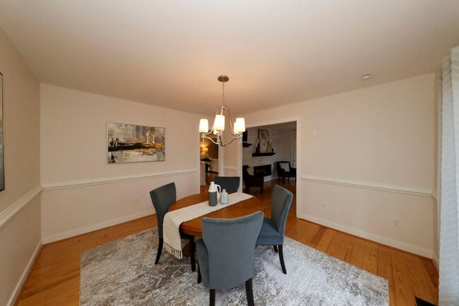 Building Photo - Luxury Kingsmill Treehouse Retreat | 7BR Custom Home with Private Suite