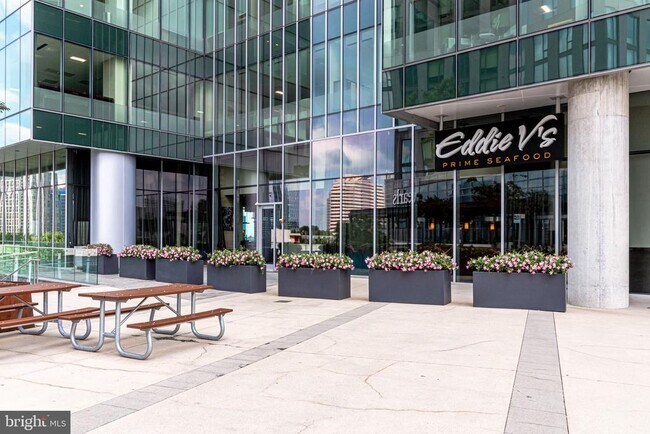 Building Photo - 8505 Jeffersonian Ct