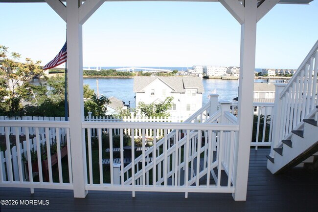 Building Photo - 42 Oceanview Ave