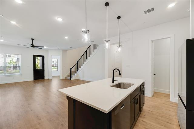 Building Photo - 1300 Eureka Spgs St