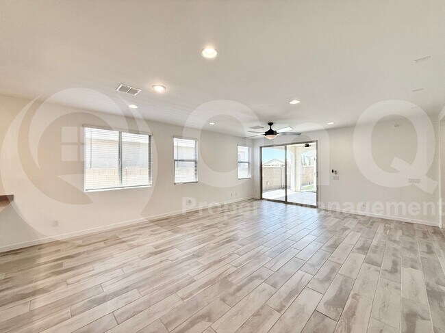 Building Photo - 3266 E Wild Dr