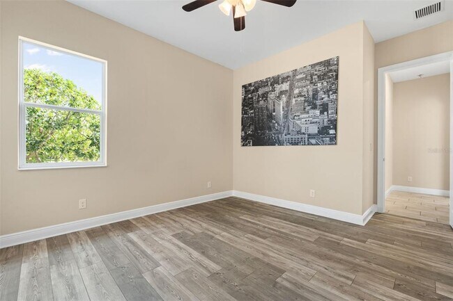 Building Photo - 1021 Kestrel Ct