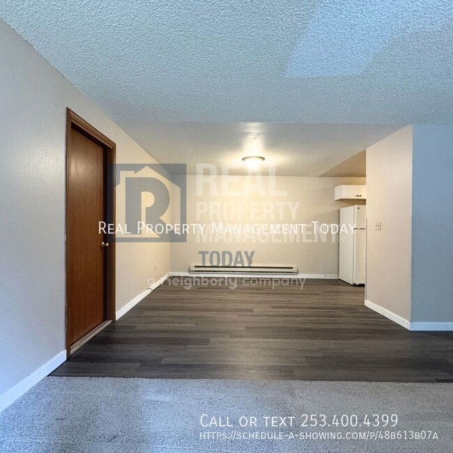 Building Photo - 6115 Glen Mary Ln SE