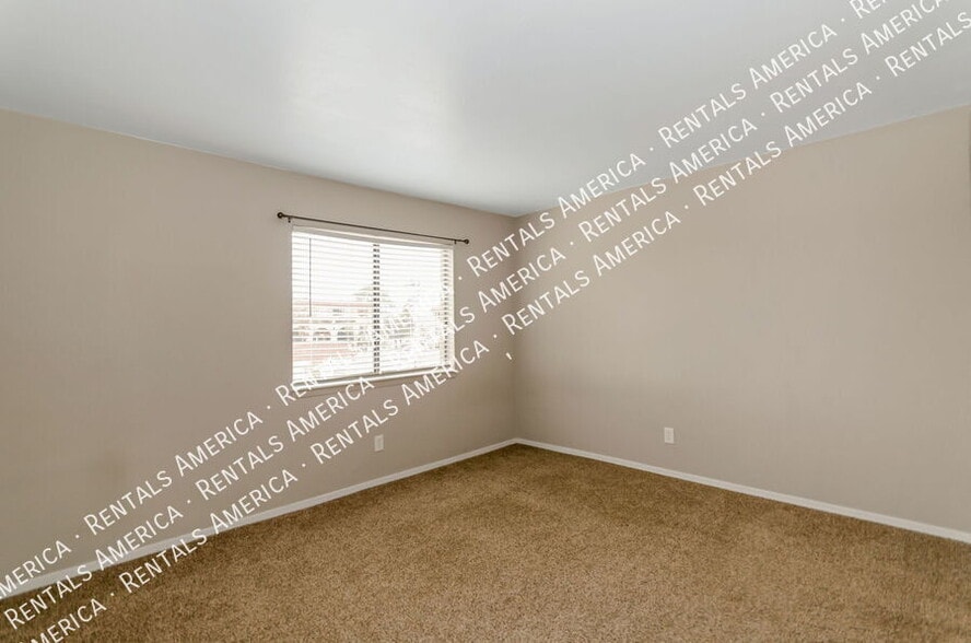 Building Photo - 6351 N Barcelona Ct