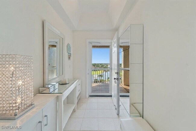 Building Photo - 14819 Laguna Dr