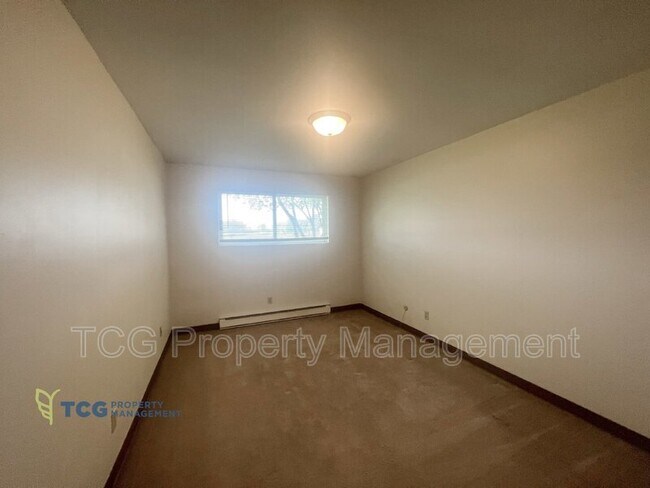 Building Photo - 1449 Catherine St