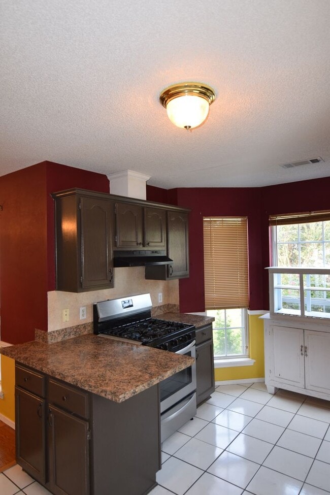 Building Photo - 2307 Onyx Cir