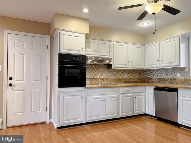 Building Photo - 19479 N Snow Hill Manor Rd