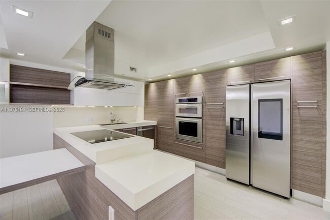 Building Photo - 161 Crandon Blvd