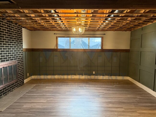 Building Photo - 1519 Mitchell St