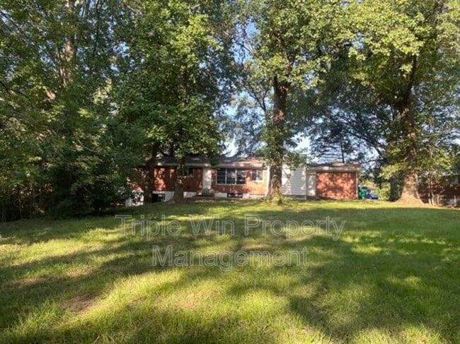 Building Photo - 11930 N Ranch Dr
