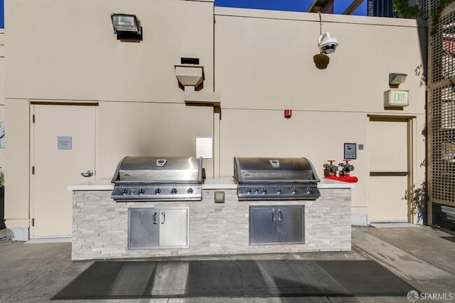 Building Photo - 199 New Montgomery St